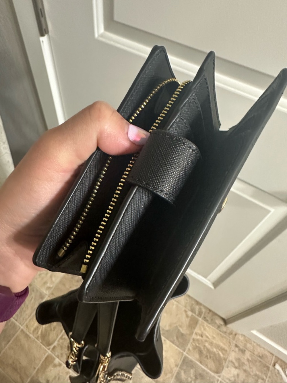 SALE! TODAY ONLY! MK Black Leather Bag with Gold Chain Trim and matching wallet - Picture 8 of 10